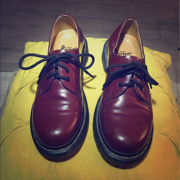 dr martens low red
